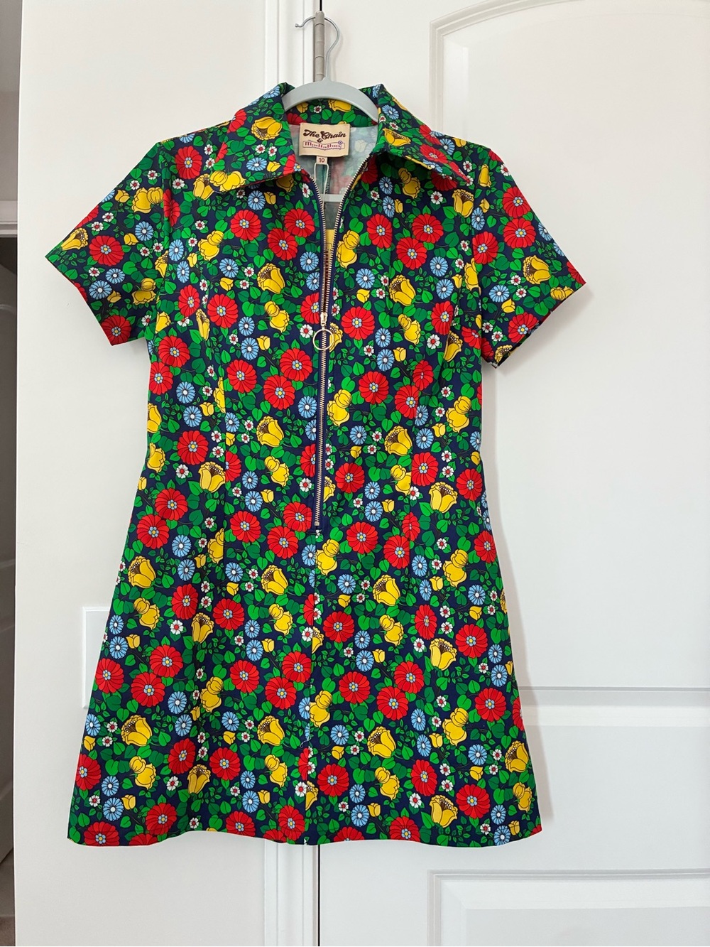 NWT size 10 The Modfather Clothing Company Retro Floral Zip-Front Mini Dress